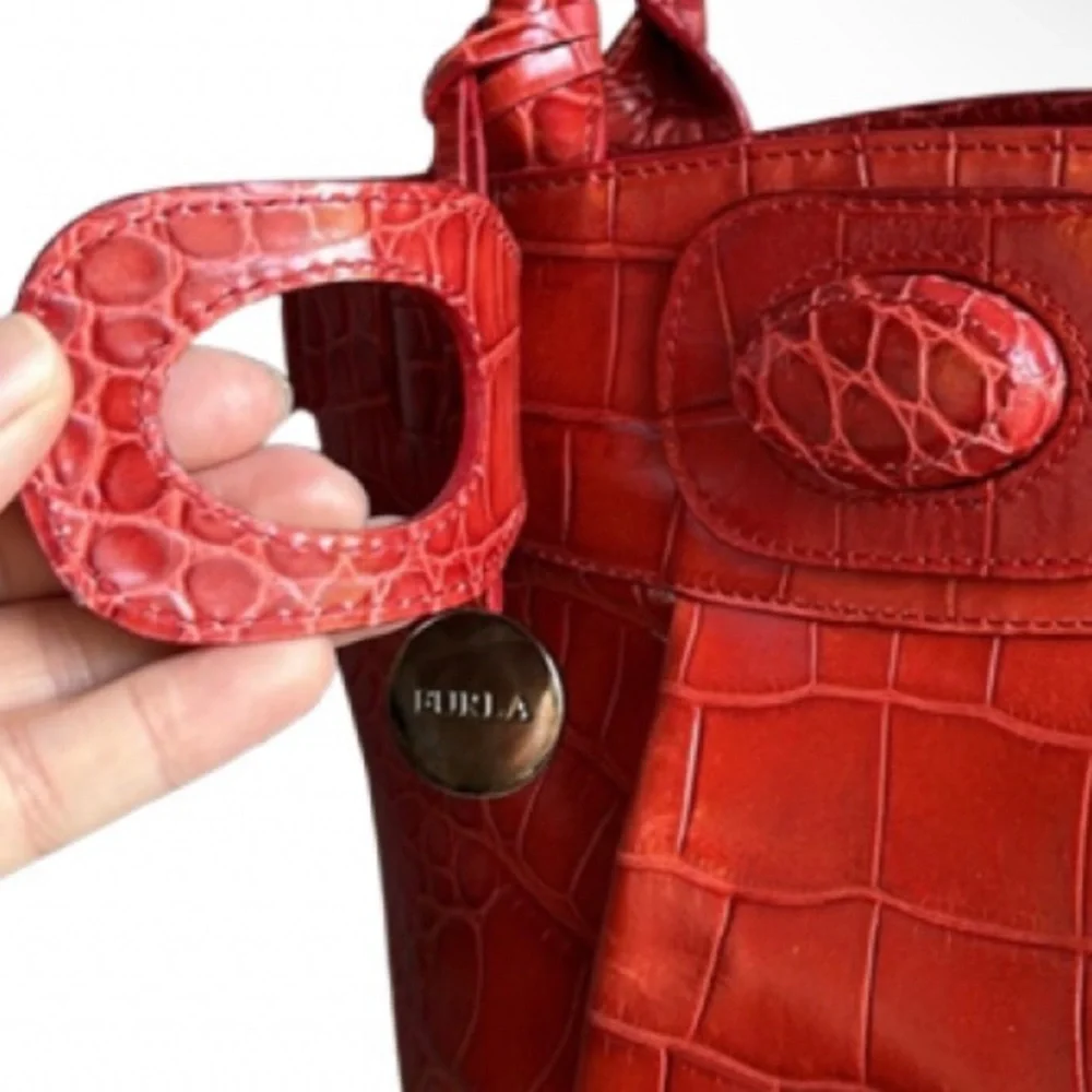 Furla Red Croc-Embossed Genuine Leather Tote Bag - Picture 2 of 7